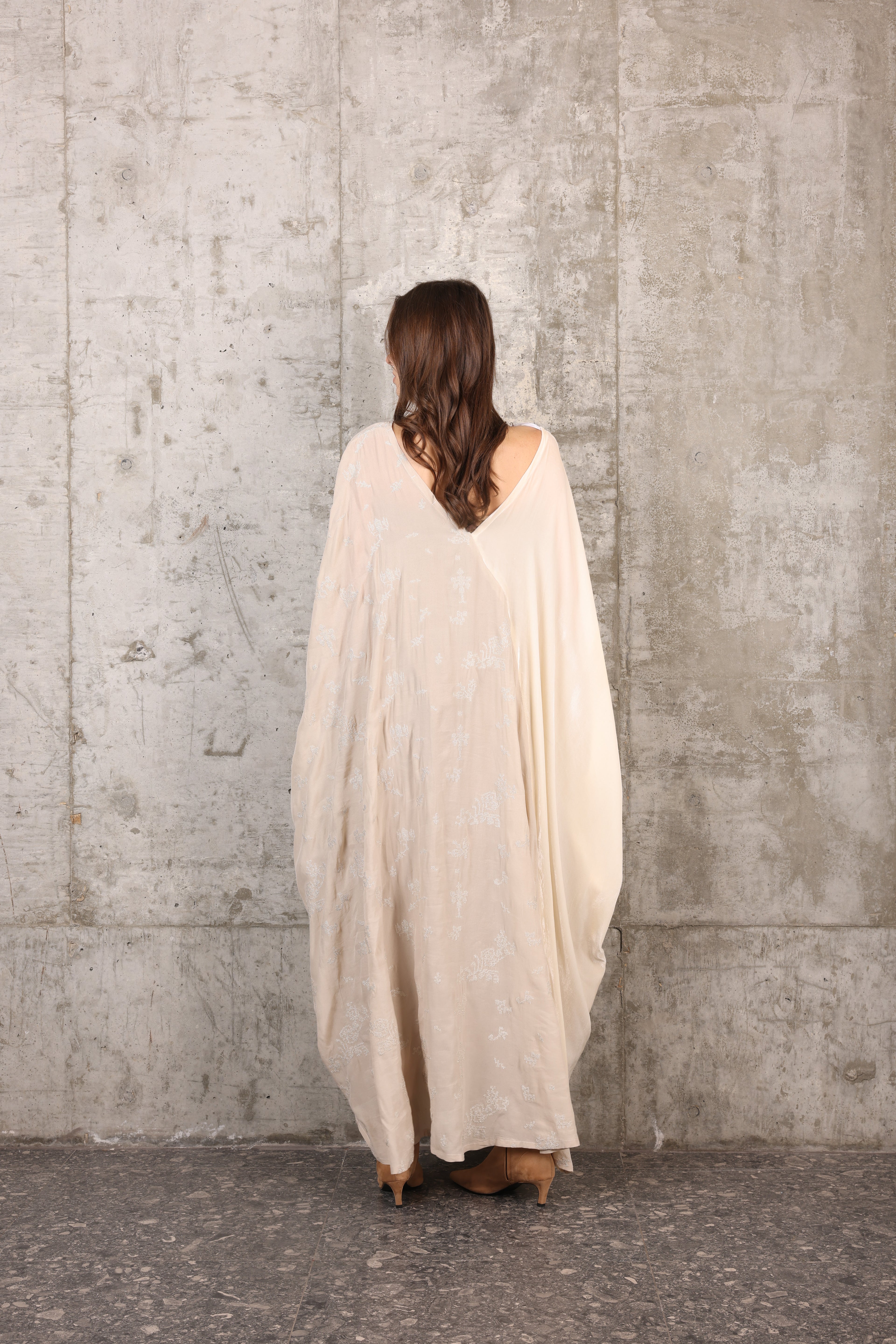 QMR-024 ivory velvet