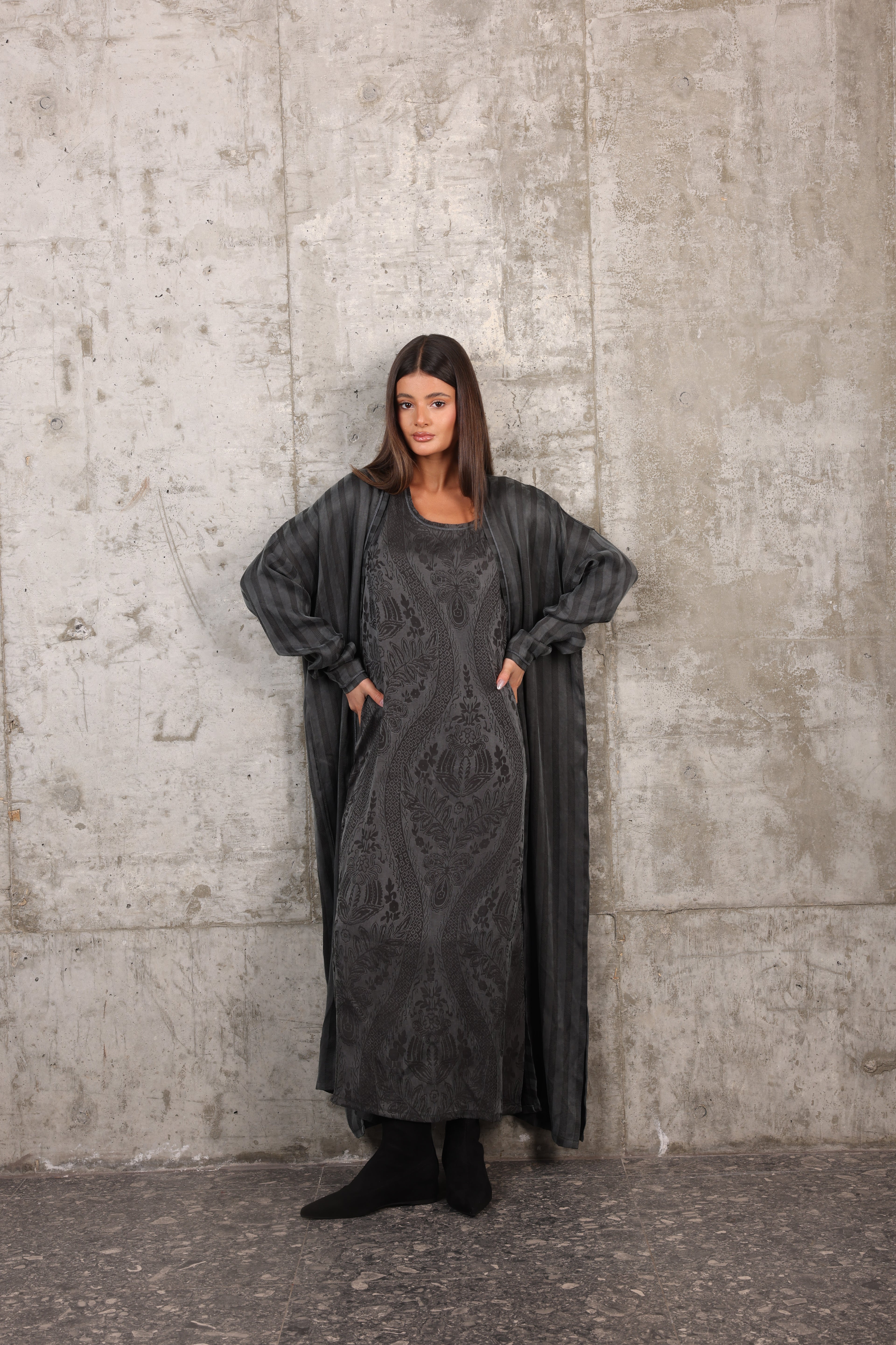 QMR -025 grey silk