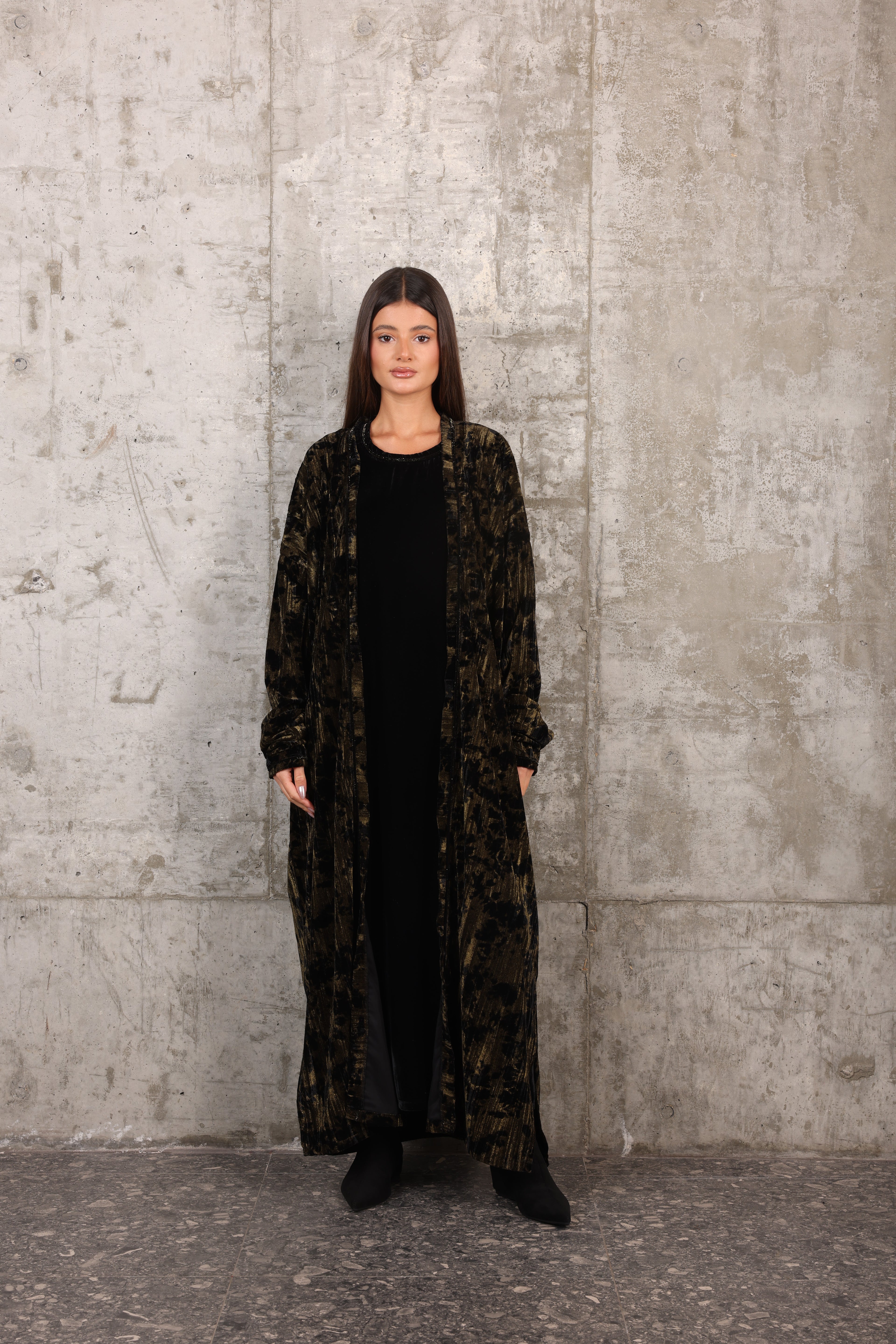 QMR- 025 black/gold velvet