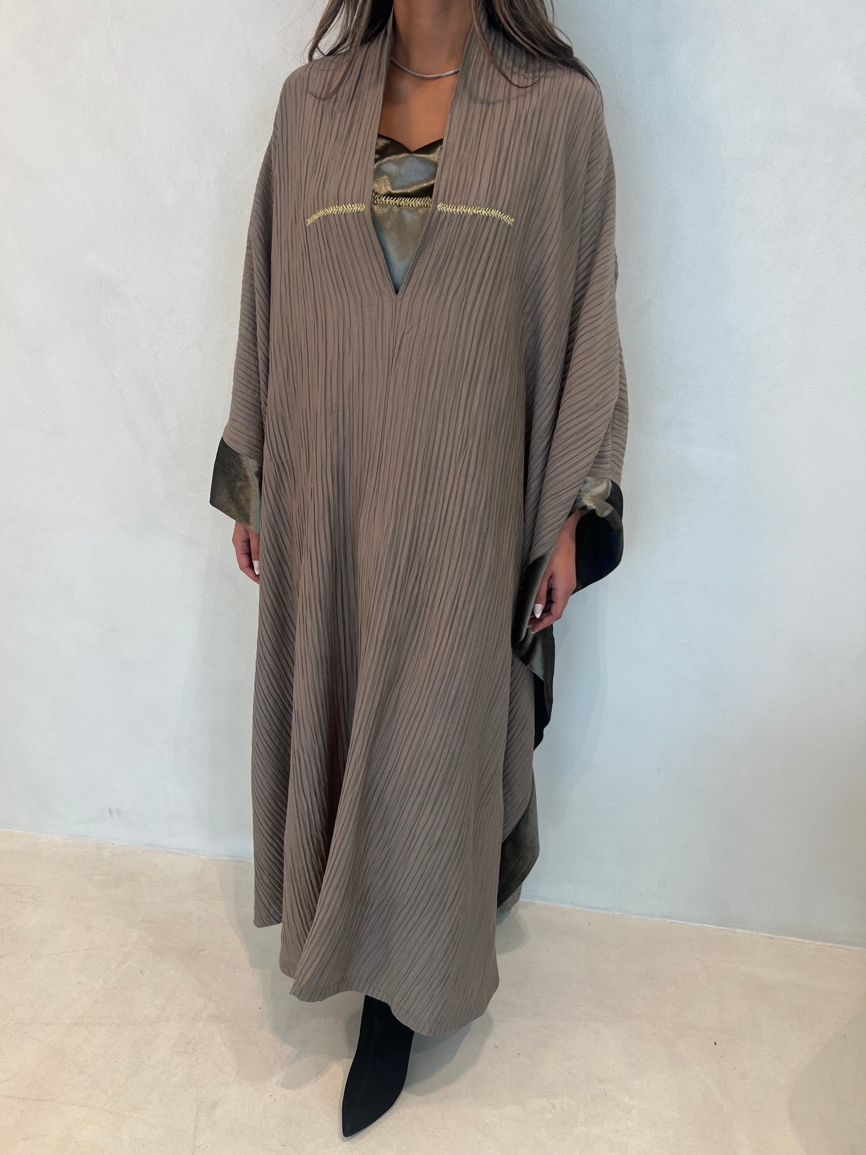 Qmr- 011 beige shimmer