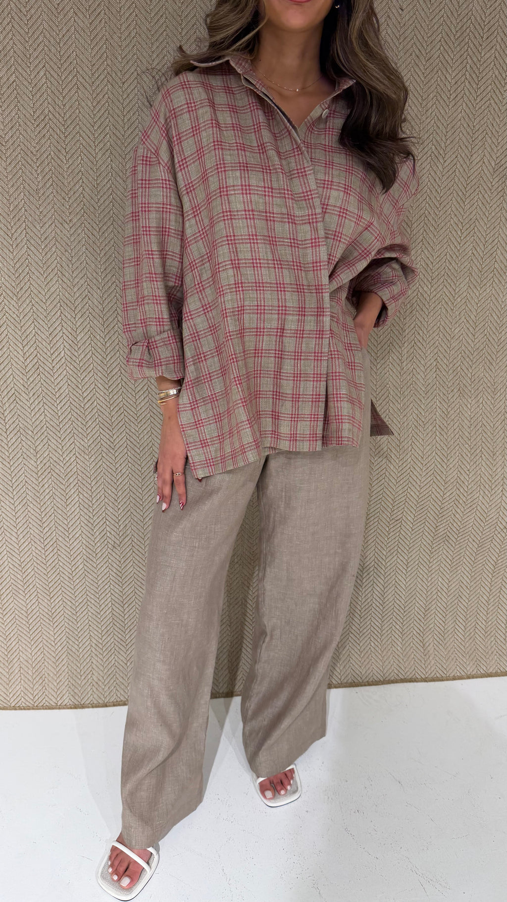 Checkered overlap shirt with beige linen pants