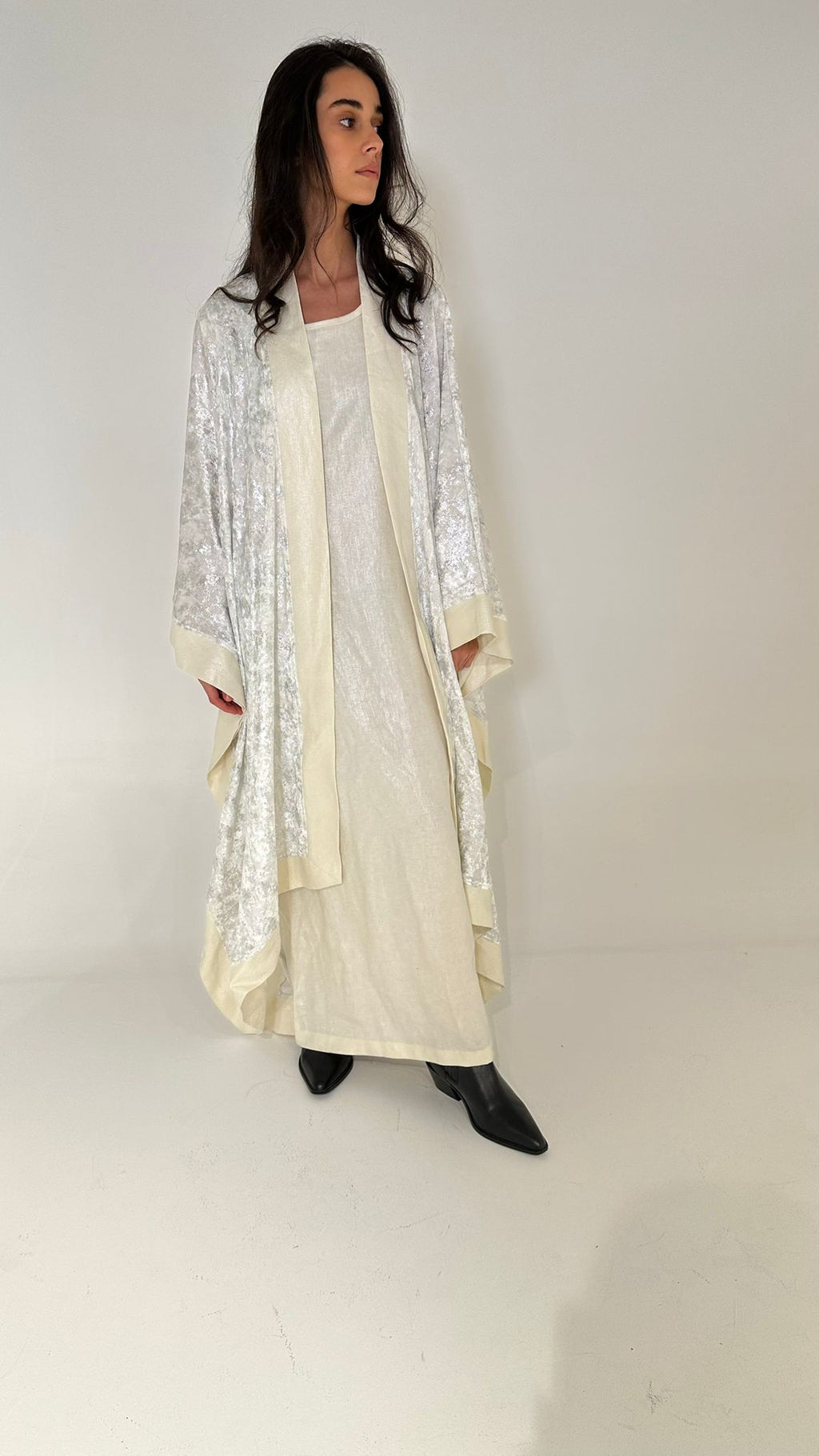 White on white 2 piece shlah